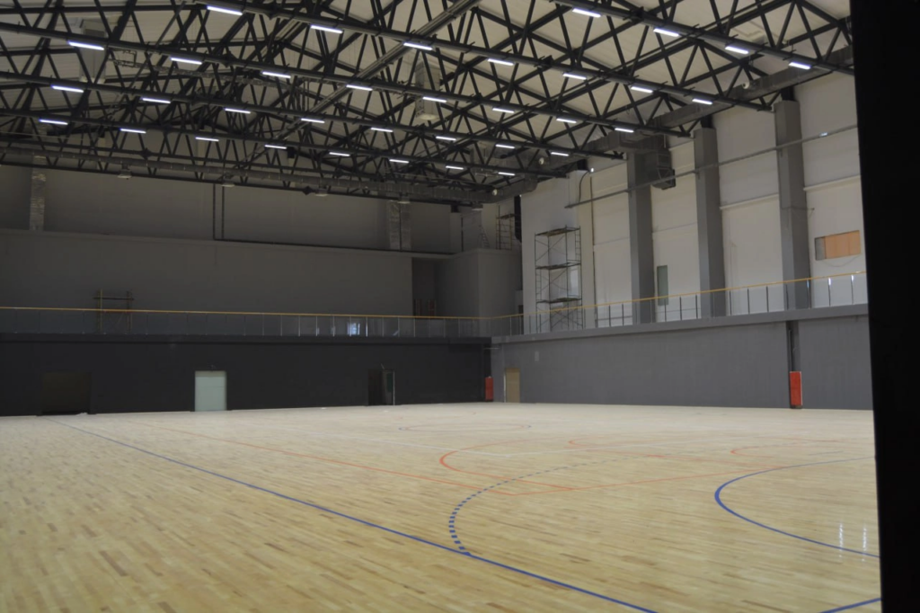В Воронеже появится спорткомплекс с борцовским залом. спорткомплекс площадью 4 тыс. кв. м. будет включать в себя универсальный спортивный зал для проведения соревнований по гандболу, баскетболу, волейболу, бадминтону и настольному теннису.